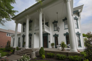 Belle Louise Guest House - Paducah B&B
