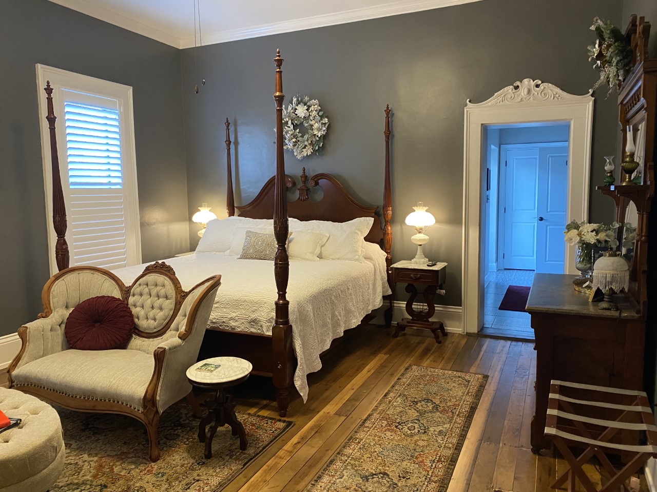 The Historic Belle Louise Bed & Breakfast Paducah, K
